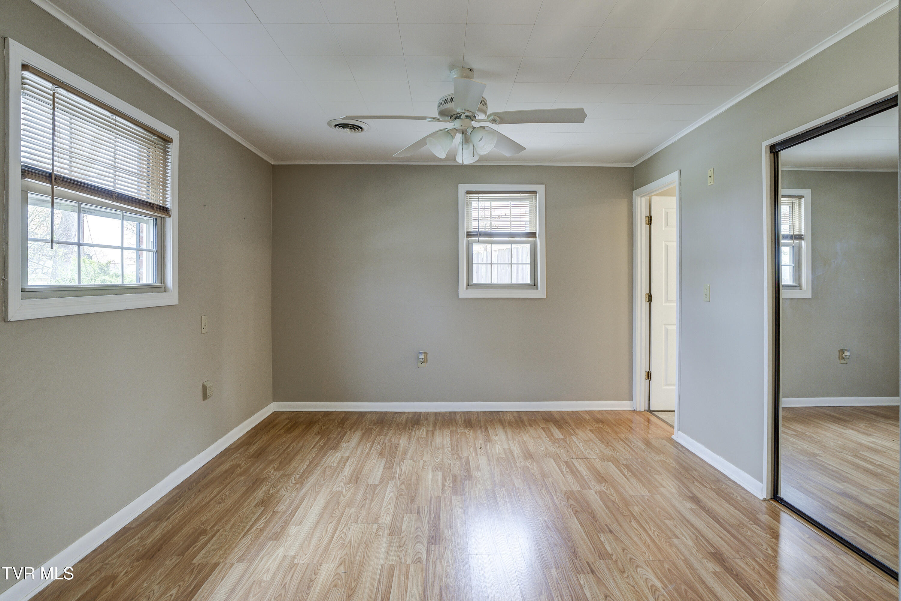 1208 Robinhood Road Greeneville, TN 37745 - Photo 25 of 60 Robinhood-INTERIOR-22