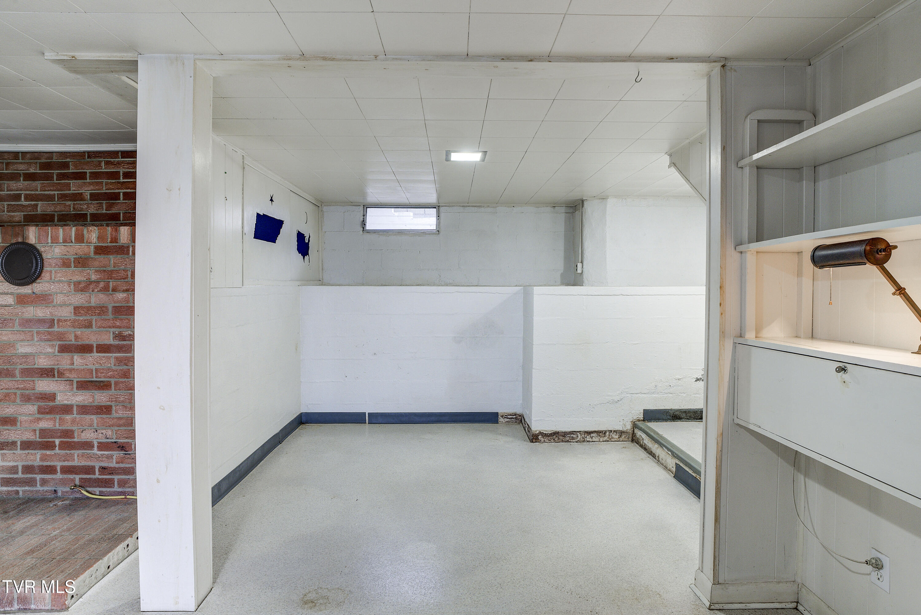 1208 Robinhood Road Greeneville, TN 37745 - Photo 39 of 60 Robinhood-INTERIOR-32