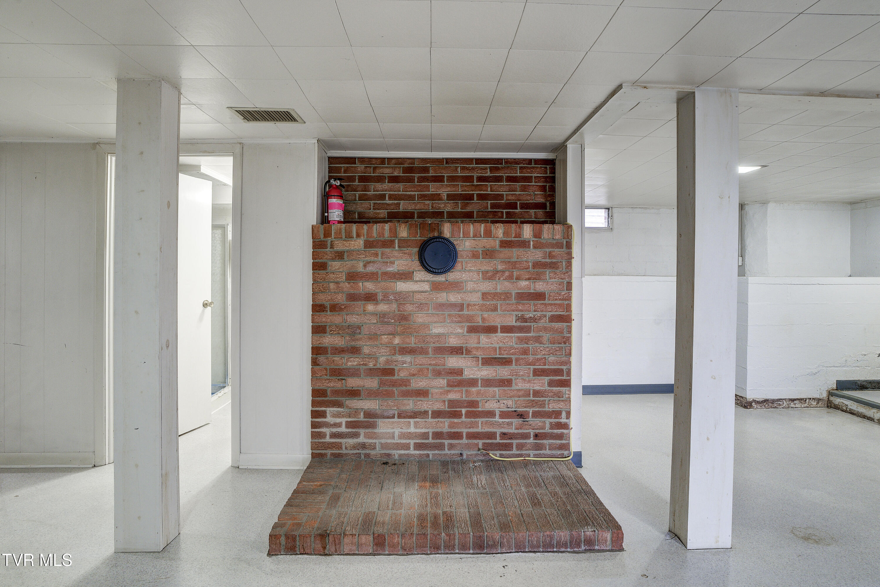 1208 Robinhood Road Greeneville, TN 37745 - Photo 41 of 60 Robinhood-INTERIOR-33