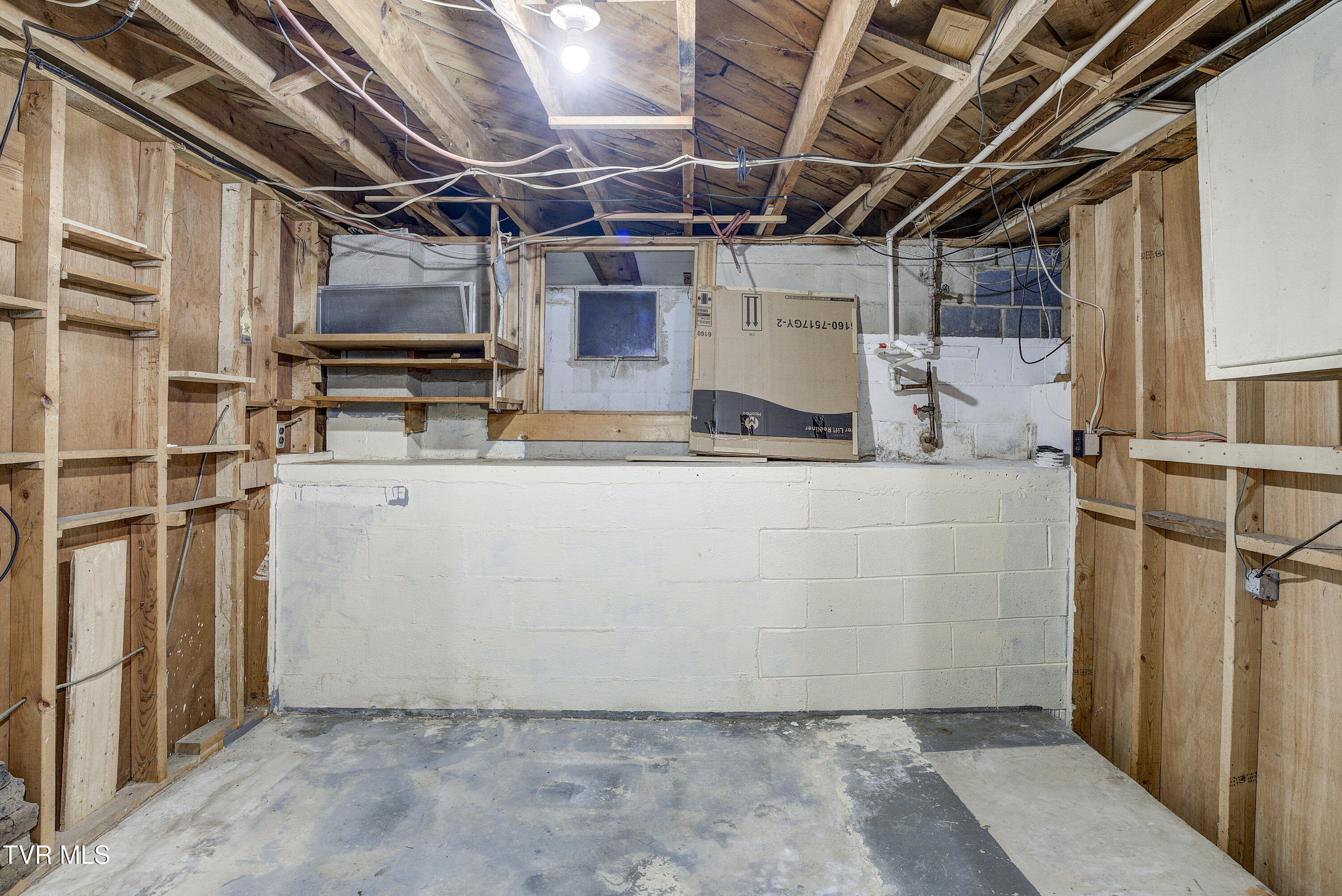 1208 Robinhood Road Greeneville, TN 37745 - Photo 47 of 60 Robinhood-INTERIOR-39