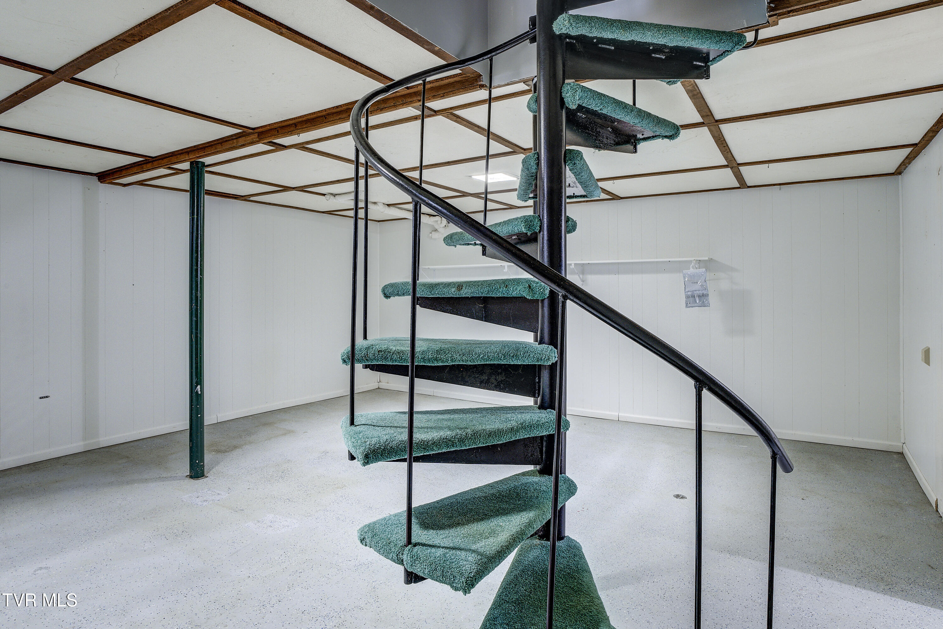 1208 Robinhood Road Greeneville, TN 37745 - Photo 48 of 60 Robinhood-INTERIOR-42