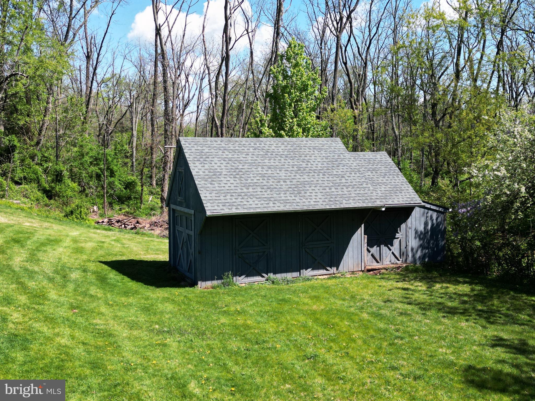 3501 Allentown Road Hatfield, PA 19440 - Photo 46 of 51 Small barn for storage or small animals