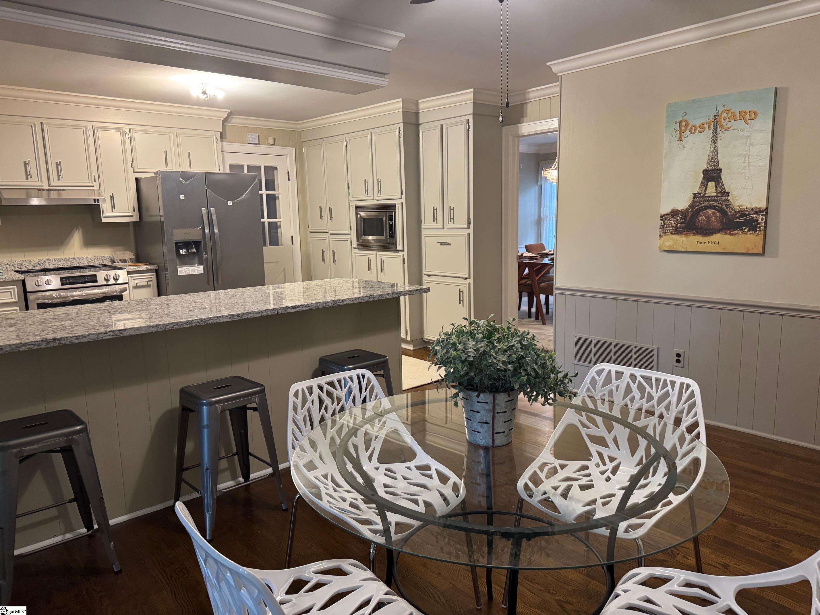 21 Kensington Road Greenville, SC 29617 - Photo 2 of 40
