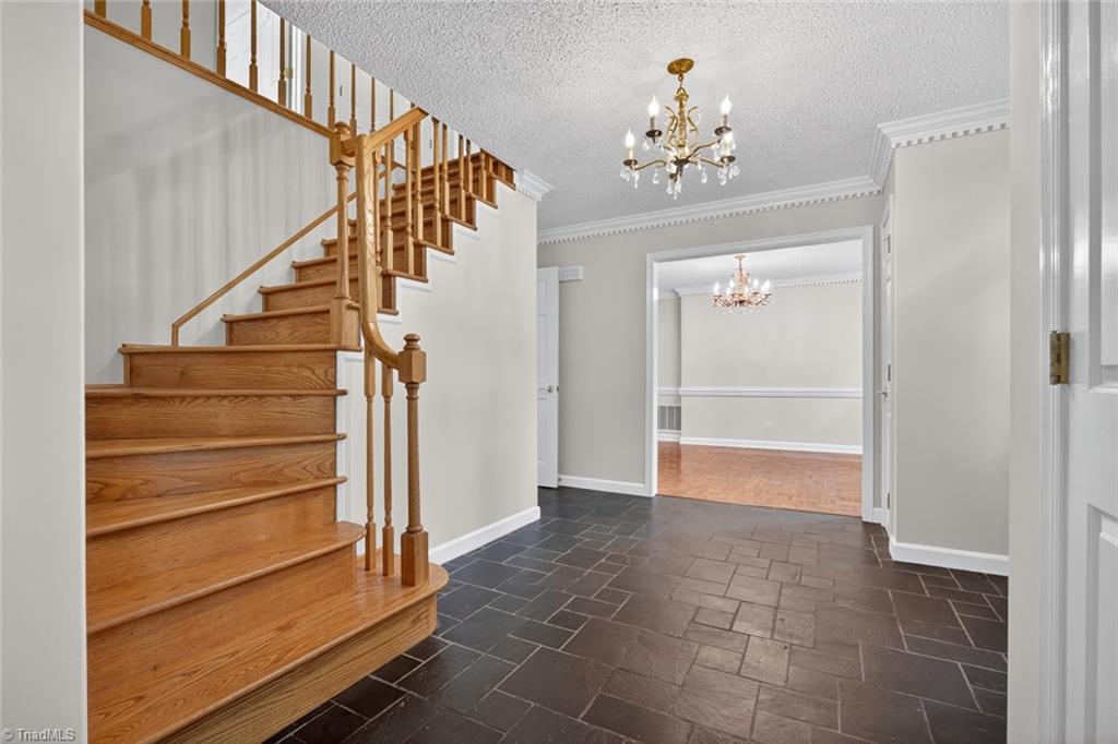 3803 Oakcliffe Road Greensboro, NC 27406 - Photo 9 of 48 Foyer