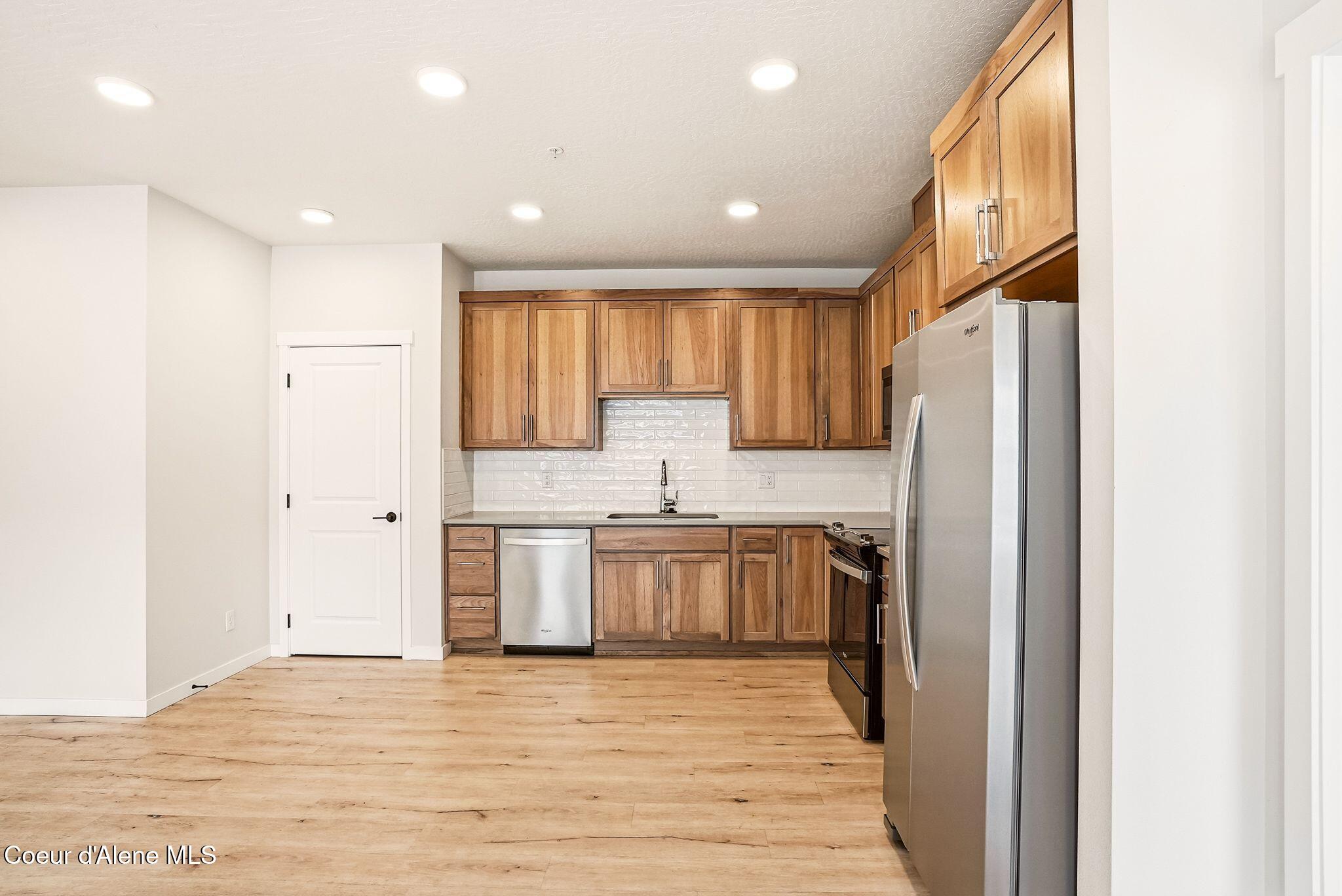 6480 North Atlas Road, Unit 204 Coeur D'Alene, ID 83815 - Photo 9 of 29 9