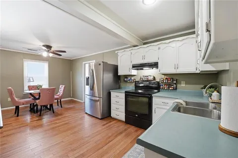 $215,000 | 609 East Bristol Lane, Olathe, KS 66061