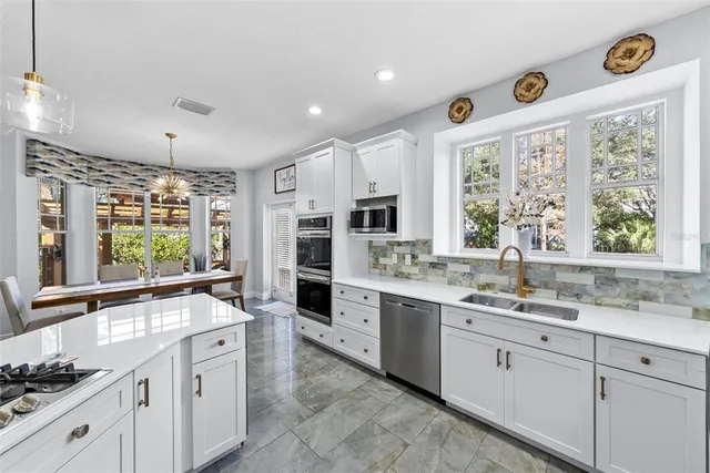 $949,000 | 2905 Bayshore Vista Drive, Tampa, FL 33611