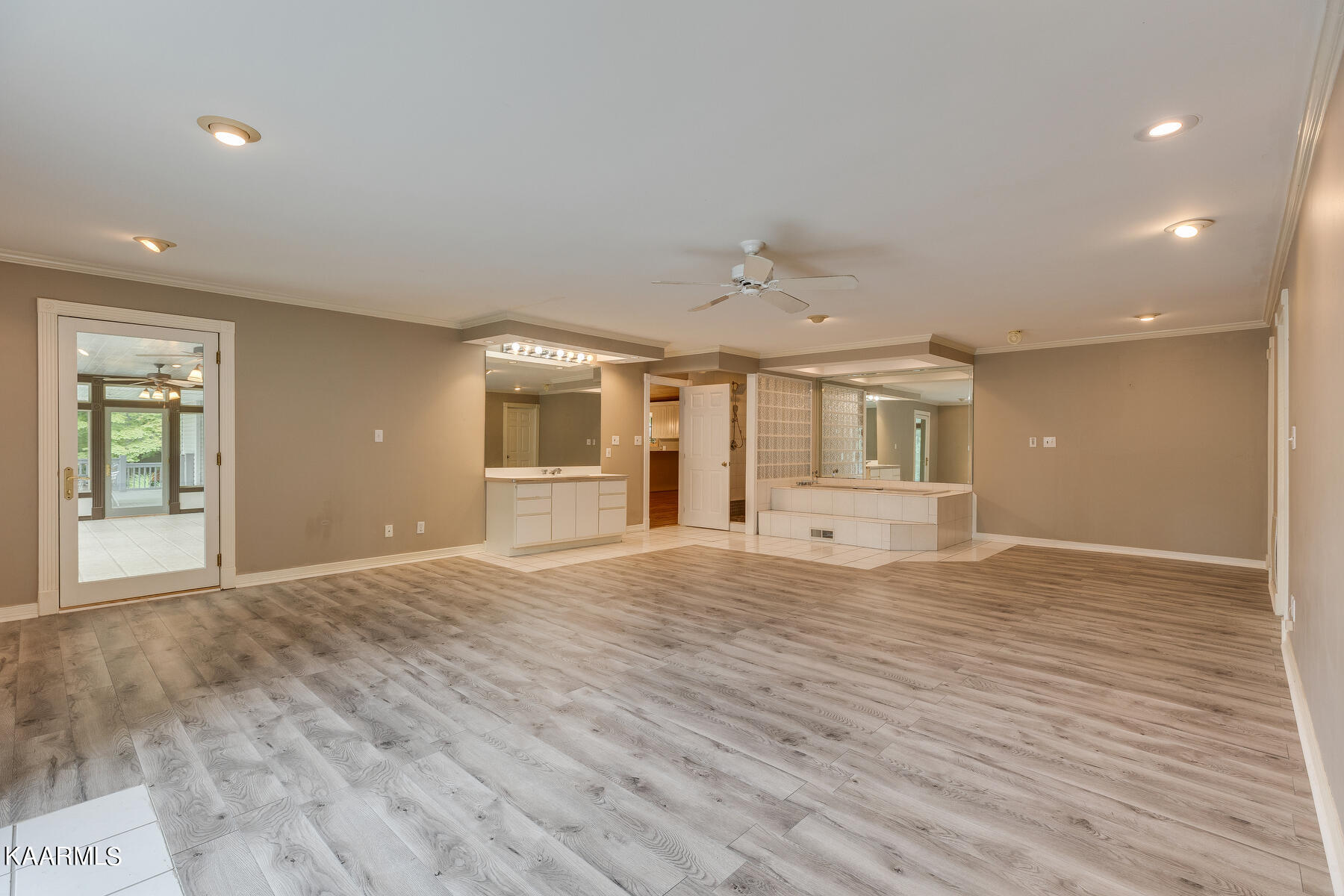 704 Cooper Lake Road Oneida, TN 37841 - Photo 11 of 37 023