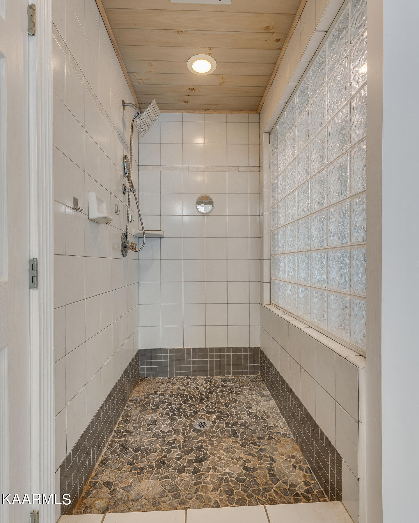 704 Cooper Lake Road Oneida, TN 37841 - Photo 13 of 37 026