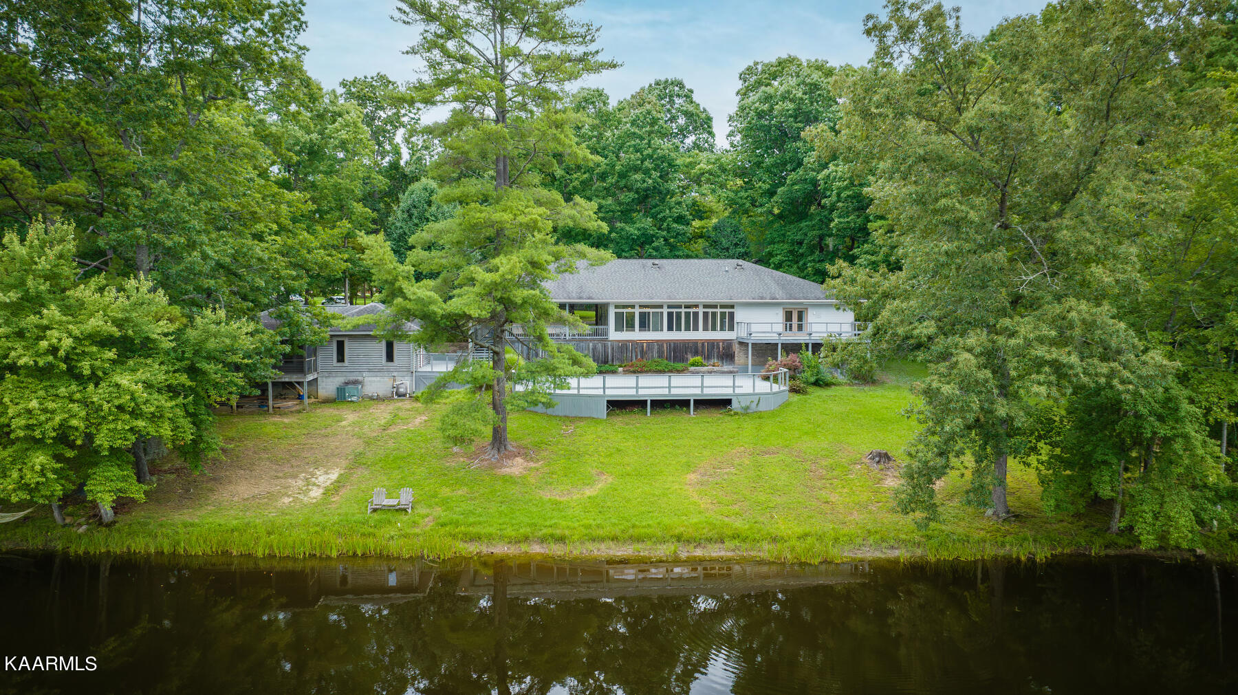 704 Cooper Lake Road Oneida, TN 37841 - Photo 2 of 37 107