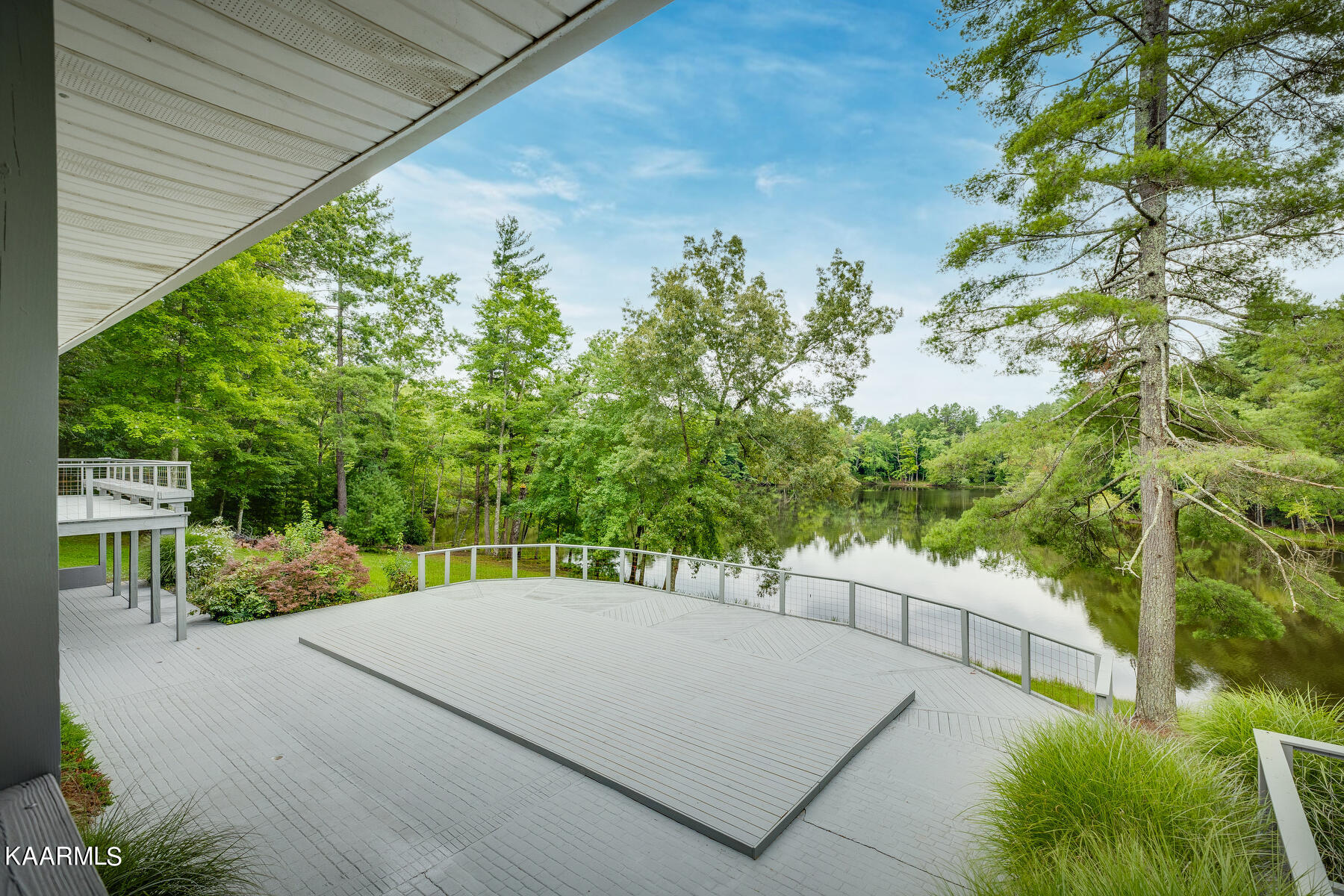 704 Cooper Lake Road Oneida, TN 37841 - Photo 21 of 37 033