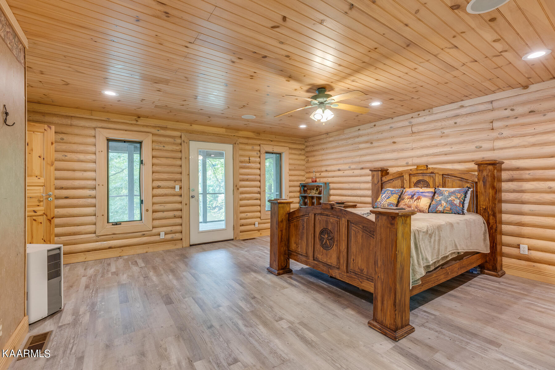 704 Cooper Lake Road Oneida, TN 37841 - Photo 29 of 37 052