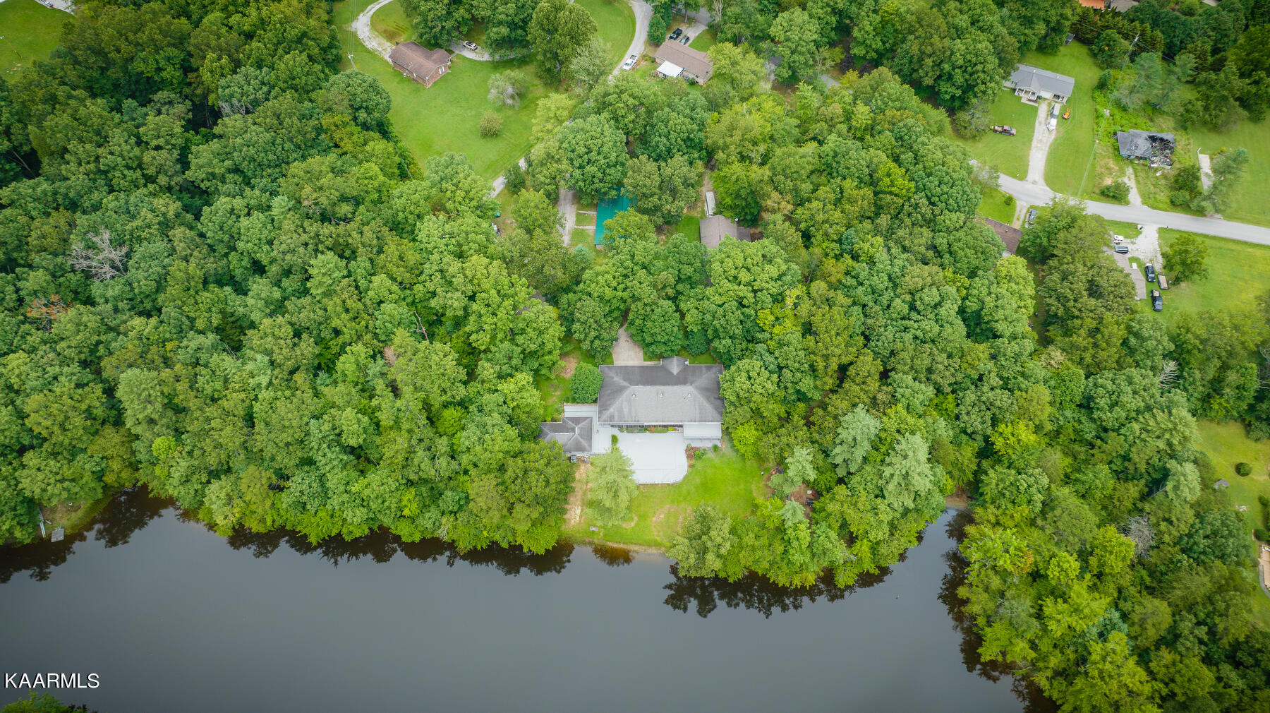 704 Cooper Lake Road Oneida, TN 37841 - Photo 33 of 37 101