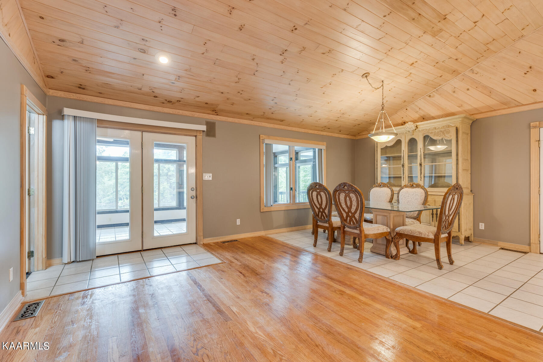 704 Cooper Lake Road Oneida, TN 37841 - Photo 7 of 37 014
