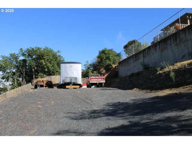 $339,000 | 512 Southeast 12th Street, Pendleton, OR 97801