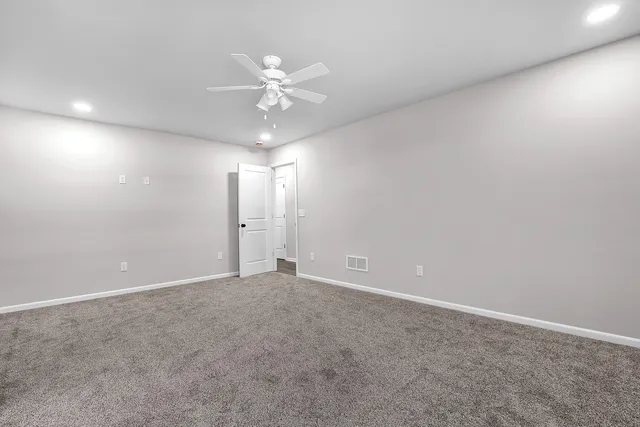 $399,900 | 1611 Elderberry Street Southeast, De Motte, IN 46310