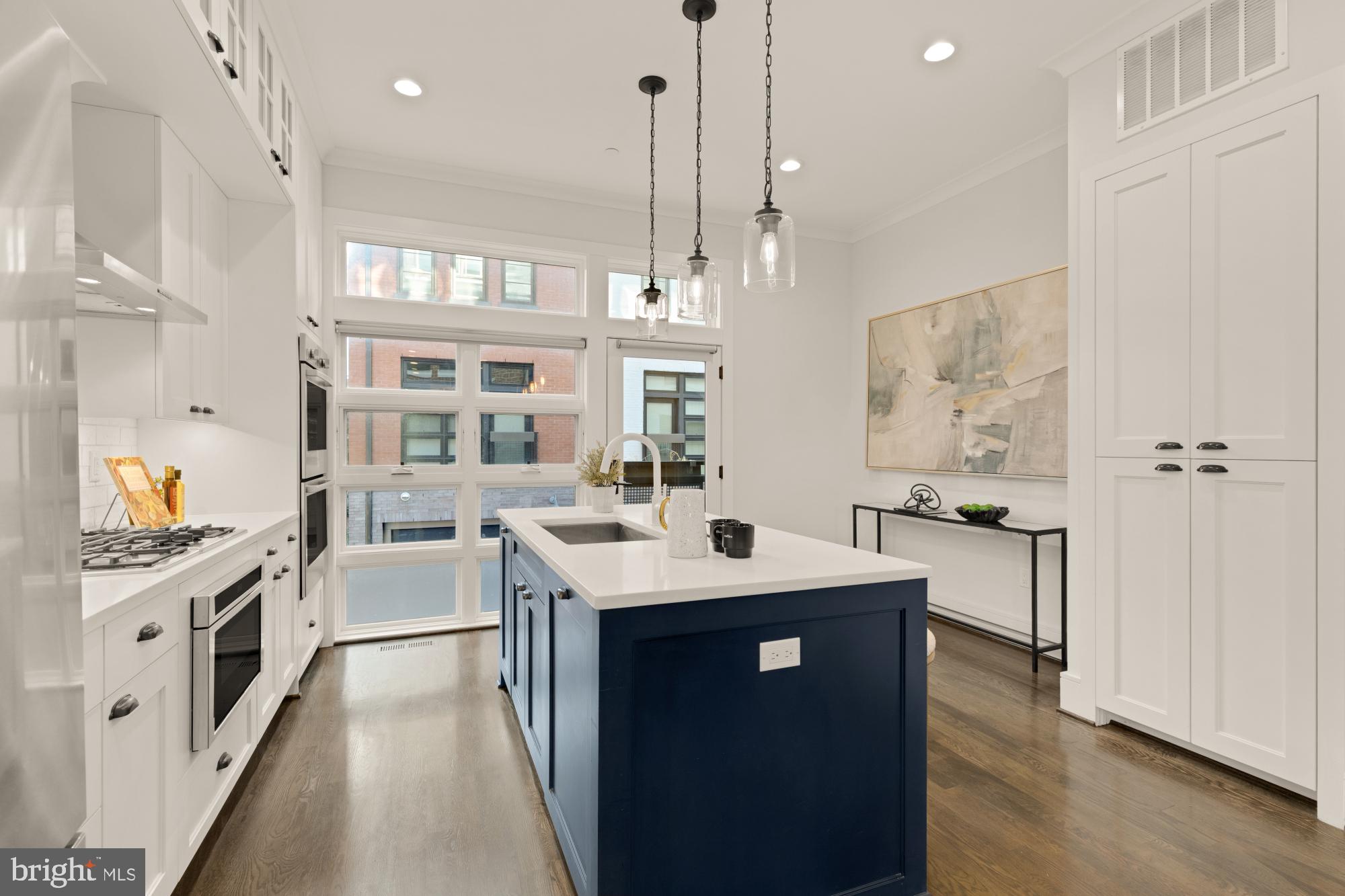 412 13th Street Southeast Washington, DC 20003 - Photo 9 of 62