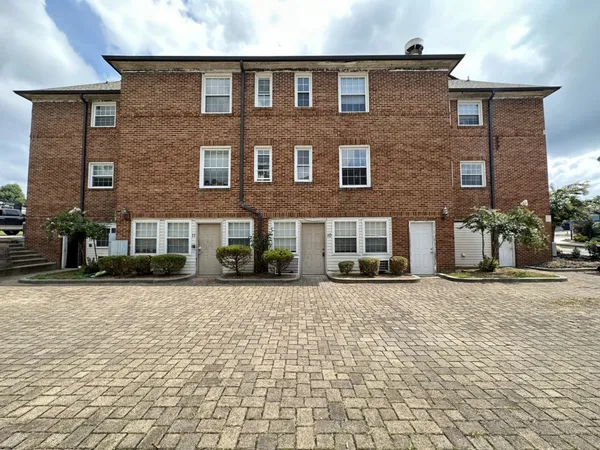 $800 | 610 North 2nd Street, Unit 10, Clarksville, TN 37040