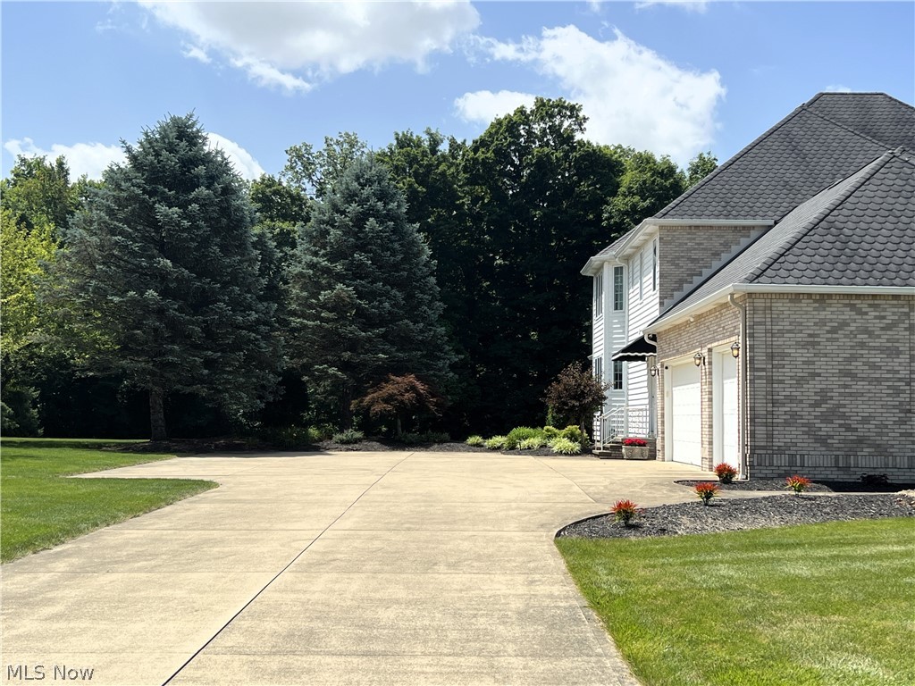 521 Hasbrock Road Norwalk, OH 44857 - Photo 49 of 50 Concrete Driveway, Ample Parking