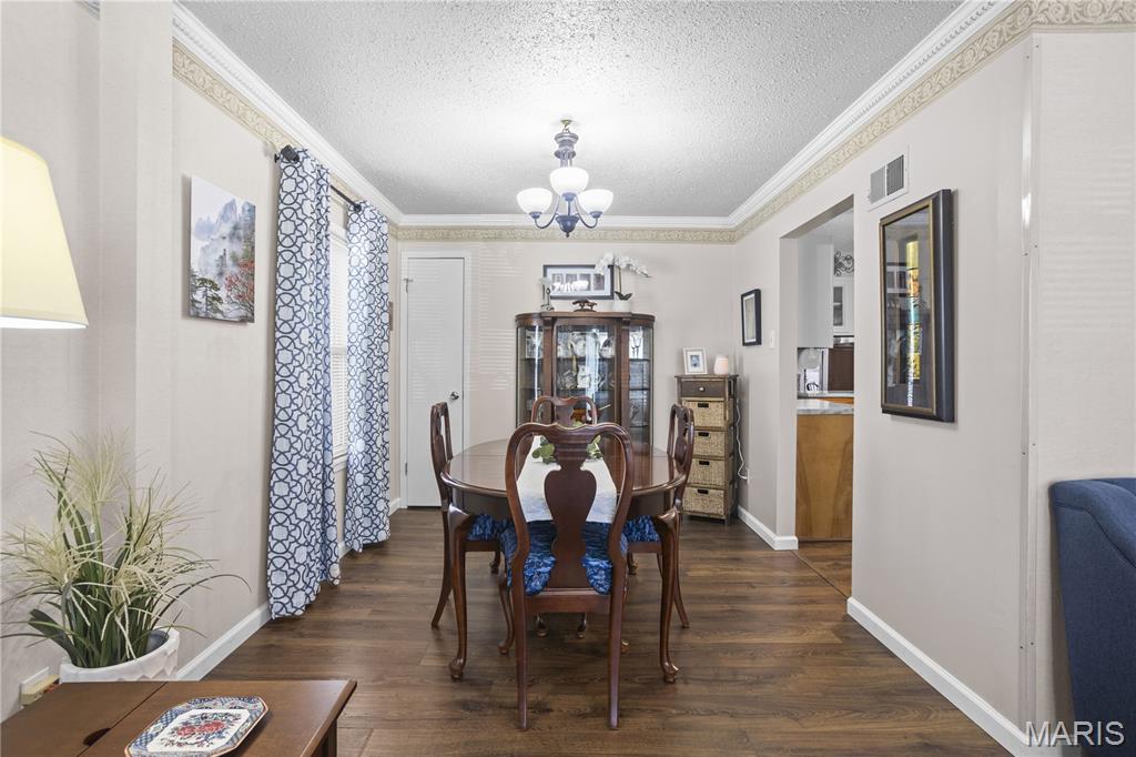 164 Graham Road Florissant, MO 63031 - Photo 4 of 29 Gallery Image 4
