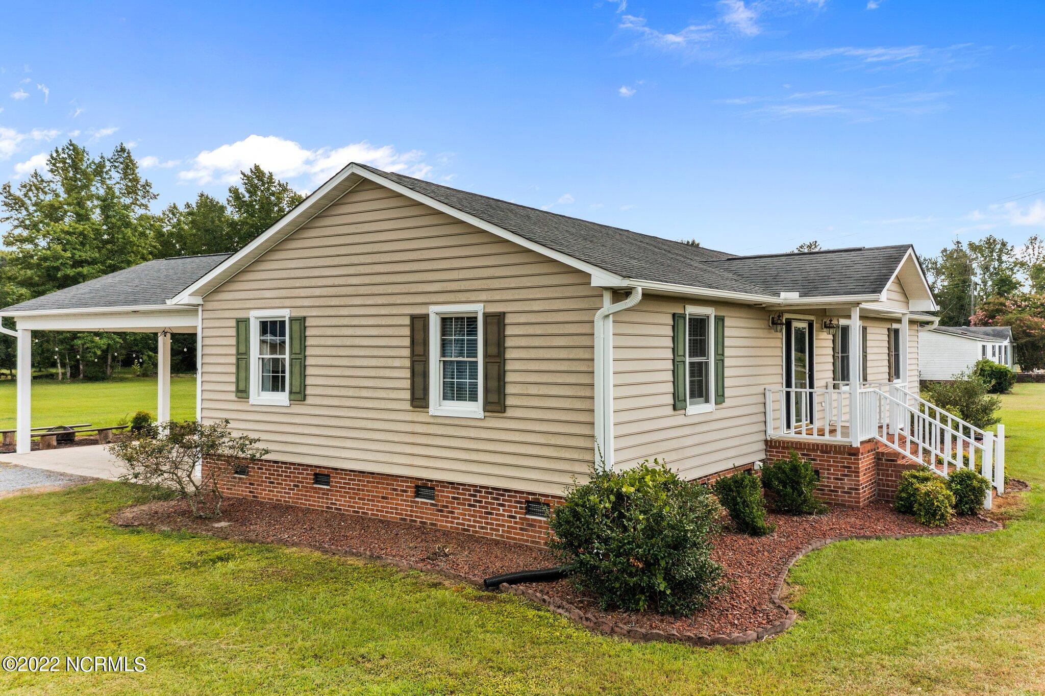 227 Tilghman Road Dover, NC 28526 - Photo 2 of 38 2-web-or-mls-DJI_0655
