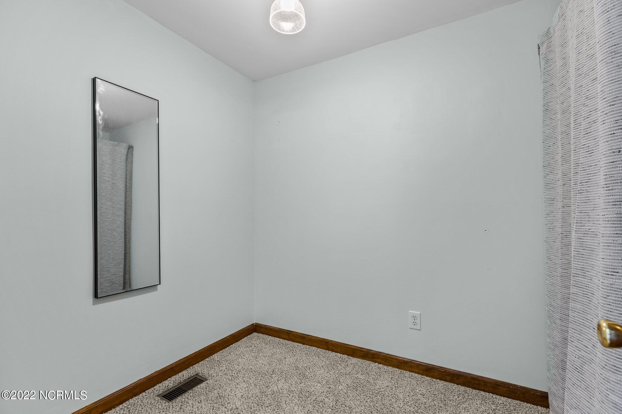 227 Tilghman Road Dover, NC 28526 - Photo 37 of 38 37-web-or-mls-IMGL9532
