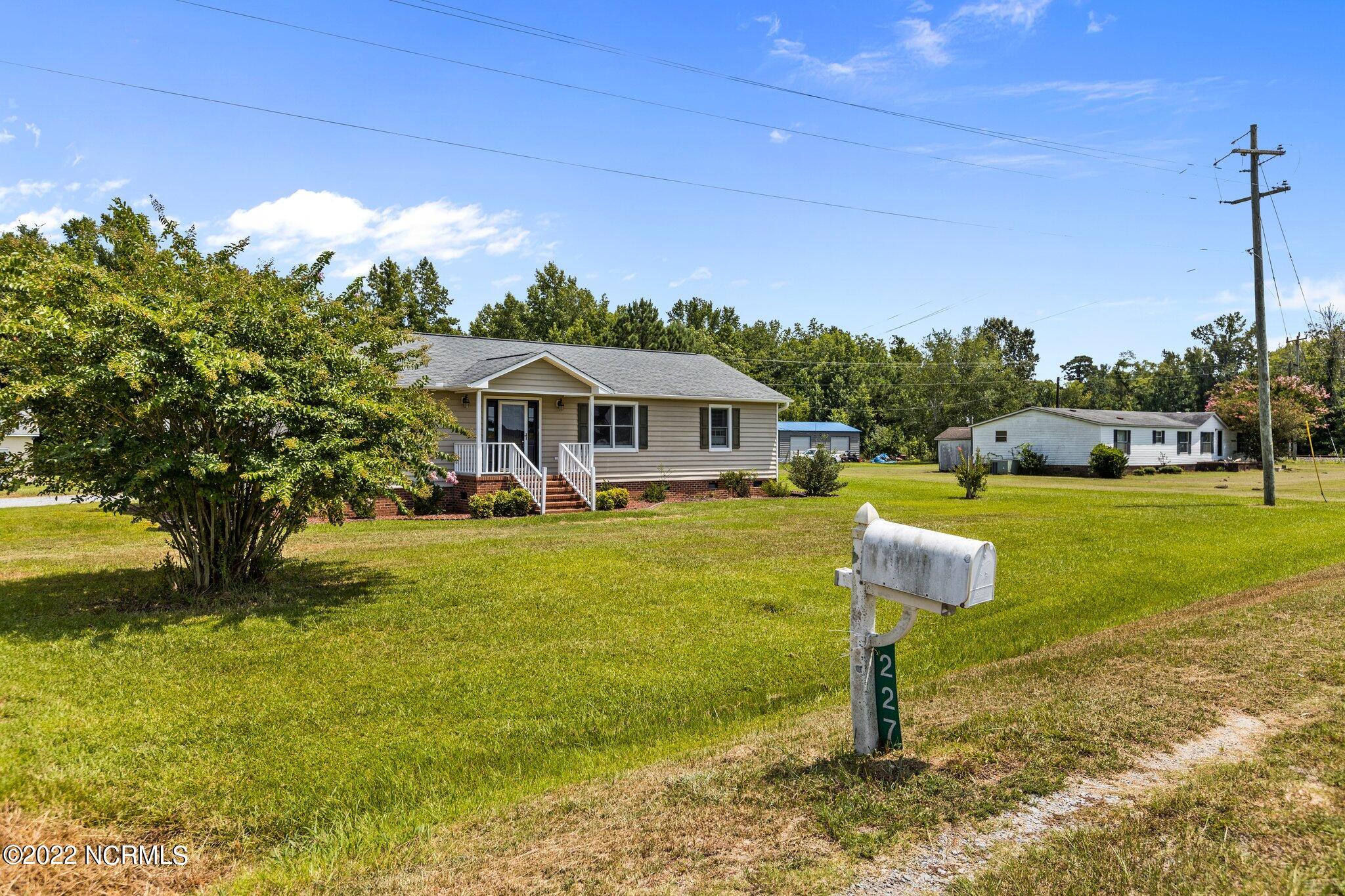 227 Tilghman Road Dover, NC 28526 - Photo 9 of 38 9-web-or-mls-IMGL9536