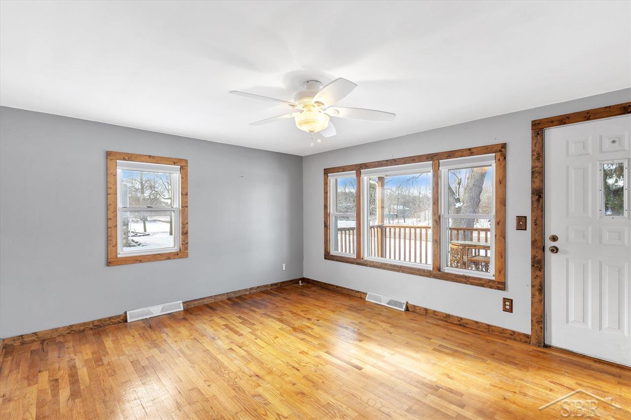 4468 Lake Pleasant Road North Branch, MI 48461 - Photo 8 of 51 50063069-7.JPG