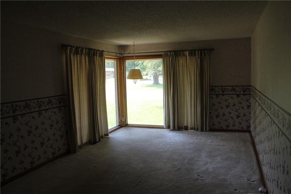 1104 North Walnut Street Iola, KS 66749 - Photo 12 of 18