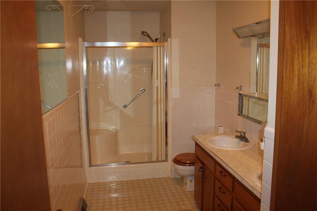 1104 North Walnut Street Iola, KS 66749 - Photo 14 of 18