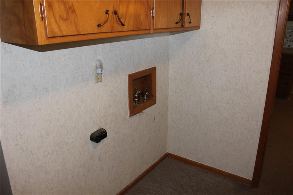 1104 North Walnut Street Iola, KS 66749 - Photo 7 of 18