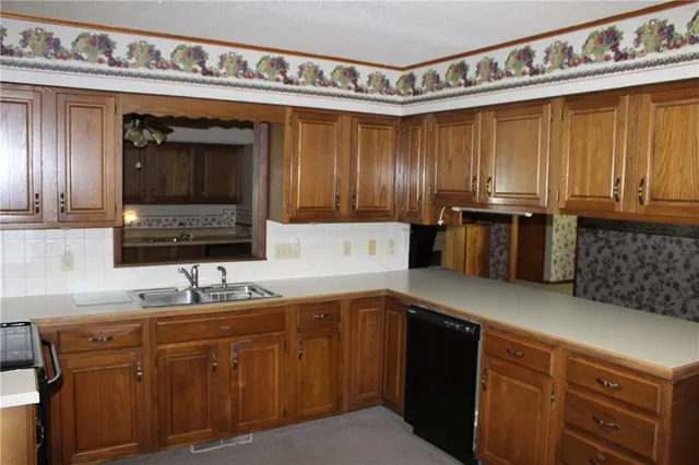 $159,500 | 1104 North Walnut Street, Iola, KS 66749