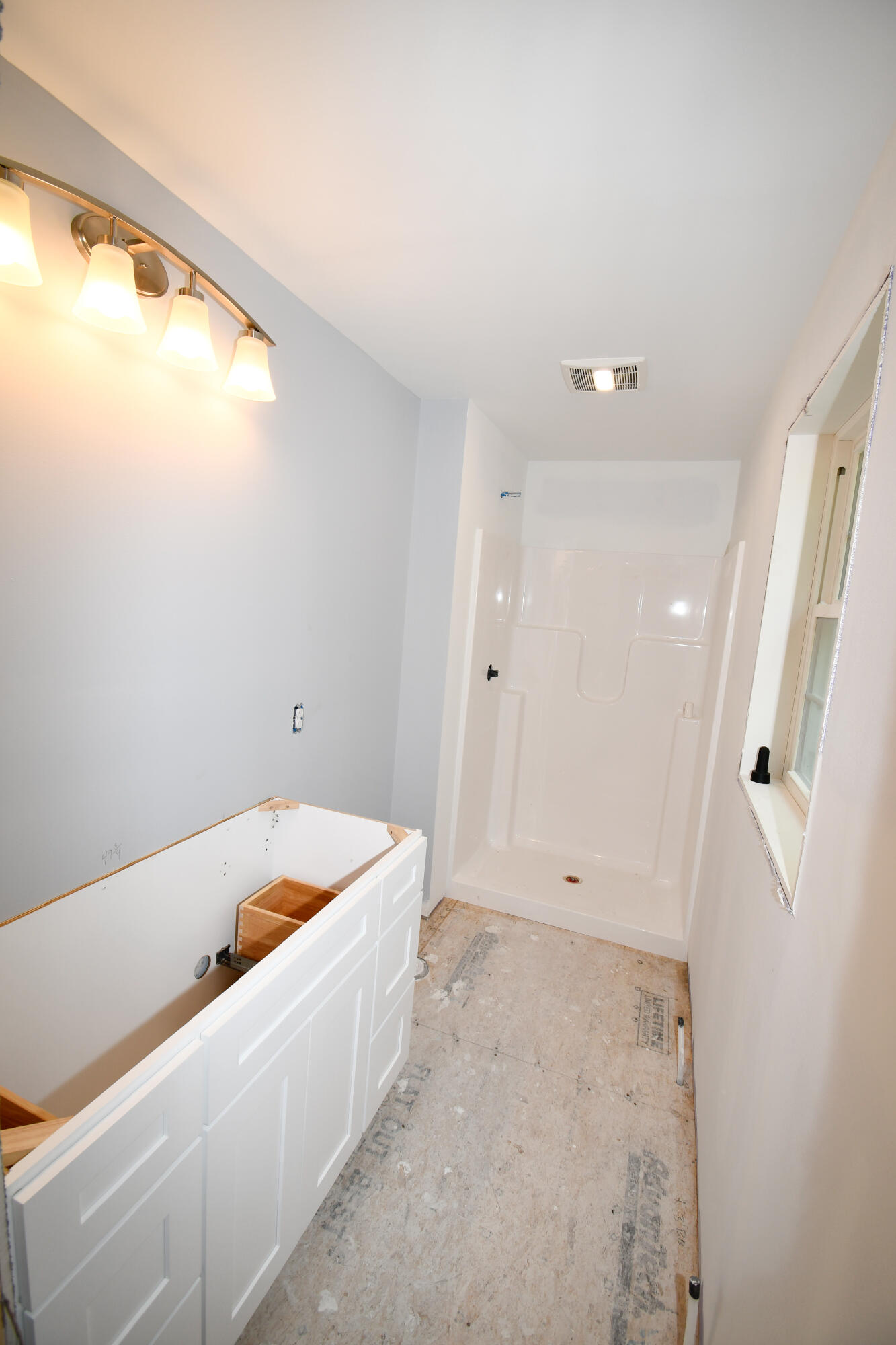 40 Long Street Limerick, ME 04048 - Photo 7 of 10 Primary En Suite Bath