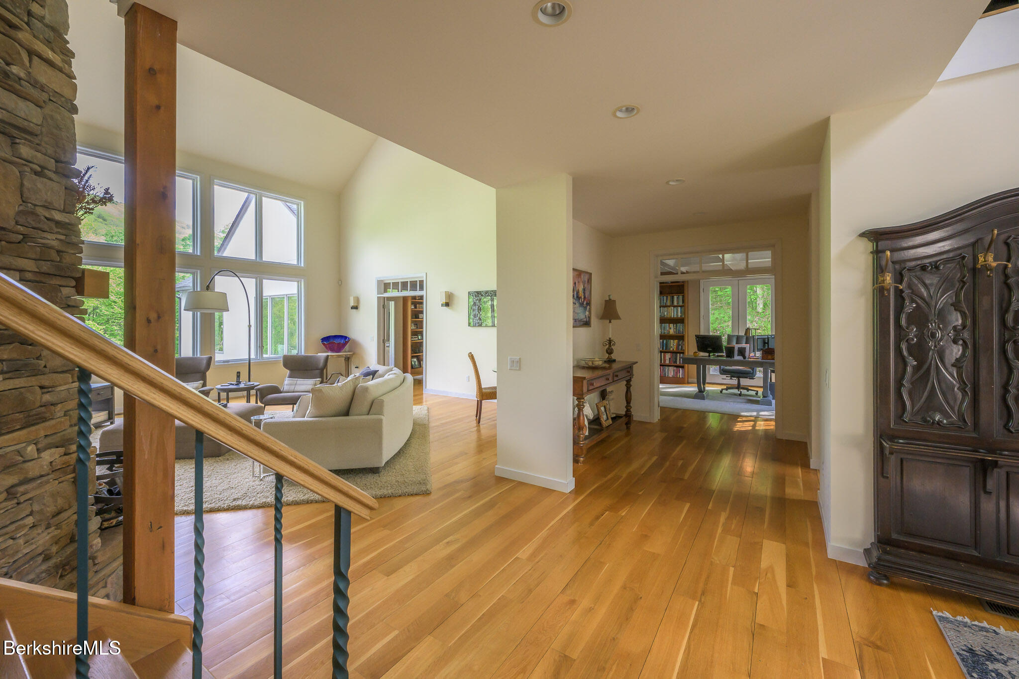 83 Maple Hill Road West Stockbridge, MA 01266 - Photo 9 of 78 Foyer