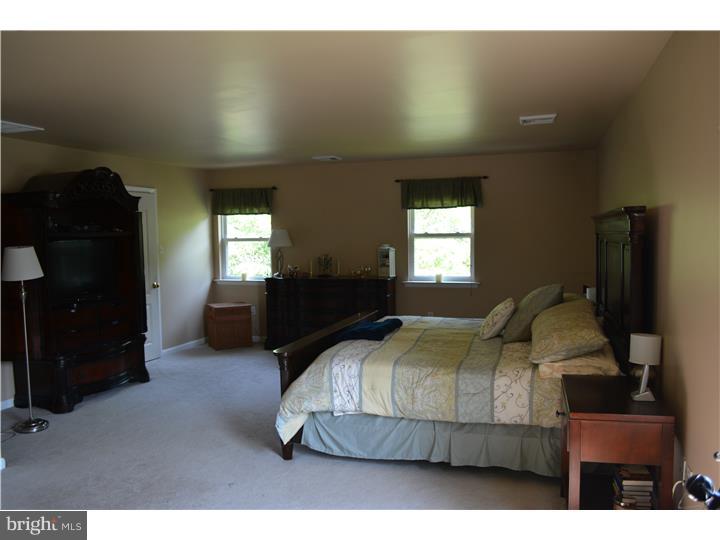 906 Georgetown Road Swarthmore, PA 19081 - Photo 9 of 18 Gallery Image 9
