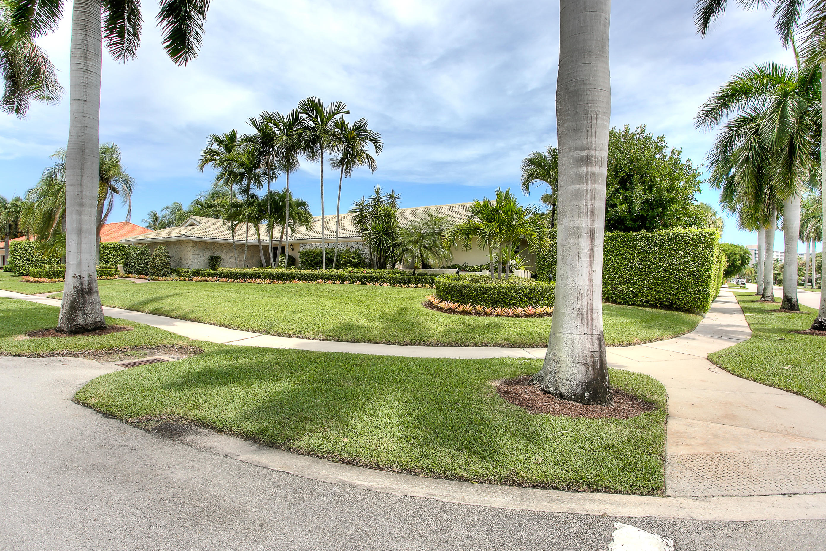 7600 Northeast Palm Way Boca Raton, FL 33487 - Photo 18 of 18 Sweeping Corner Lot