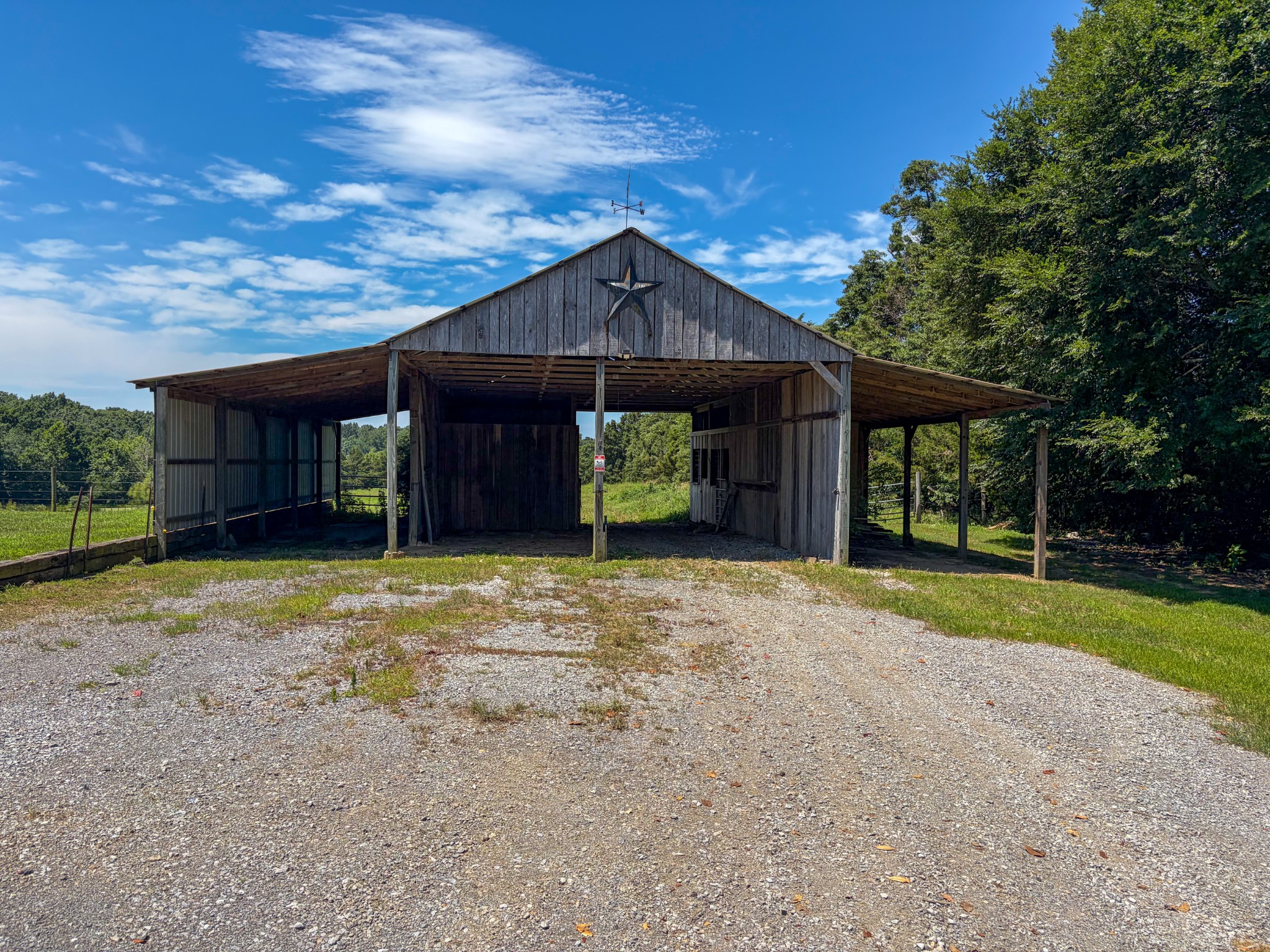 285 Calvert Ridge Road Westmoreland, TN 37186 - Photo 2 of 6