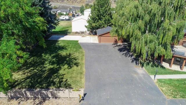 $725,000 | 19012 West Pommier Road, Cheney, WA 99004