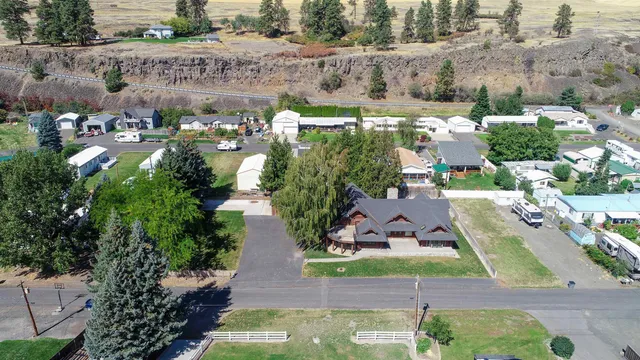$725,000 | 19012 West Pommier Road, Cheney, WA 99004