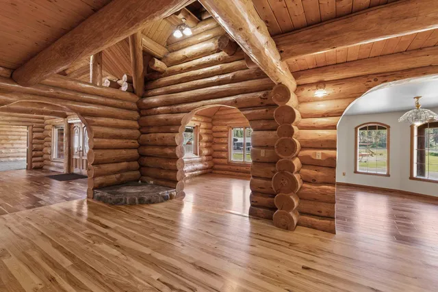 $725,000 | 19012 West Pommier Road, Cheney, WA 99004