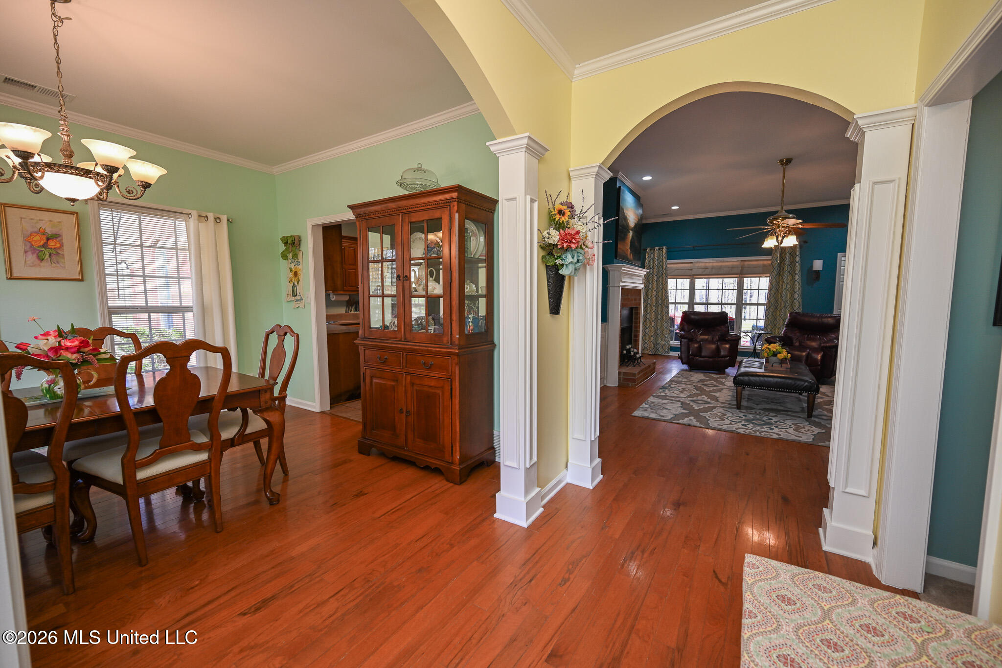 3346 Kyle Lane Hernando, MS 38632 - Photo 17 of 52 Entryway, Dining Room