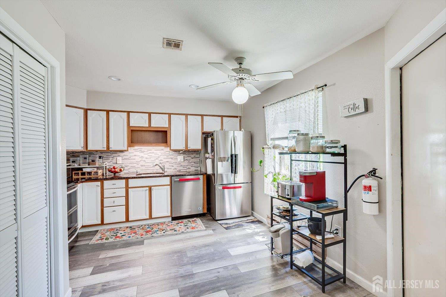 813 A Deal Road Monroe Township, NJ 08831 - Photo 12 of 27