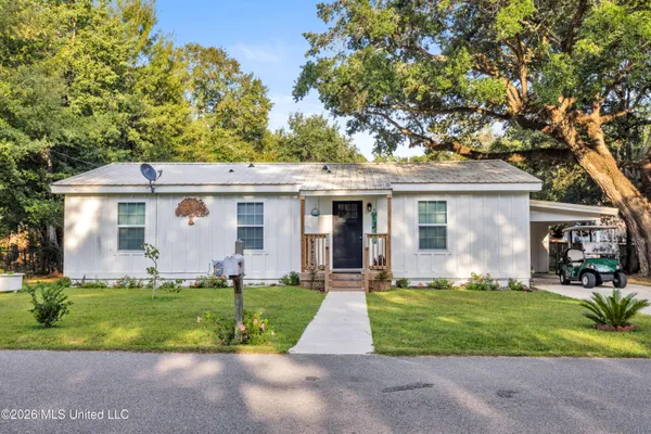 $415,000 | 214 Simon Boulevard, Ocean Springs, MS 39564