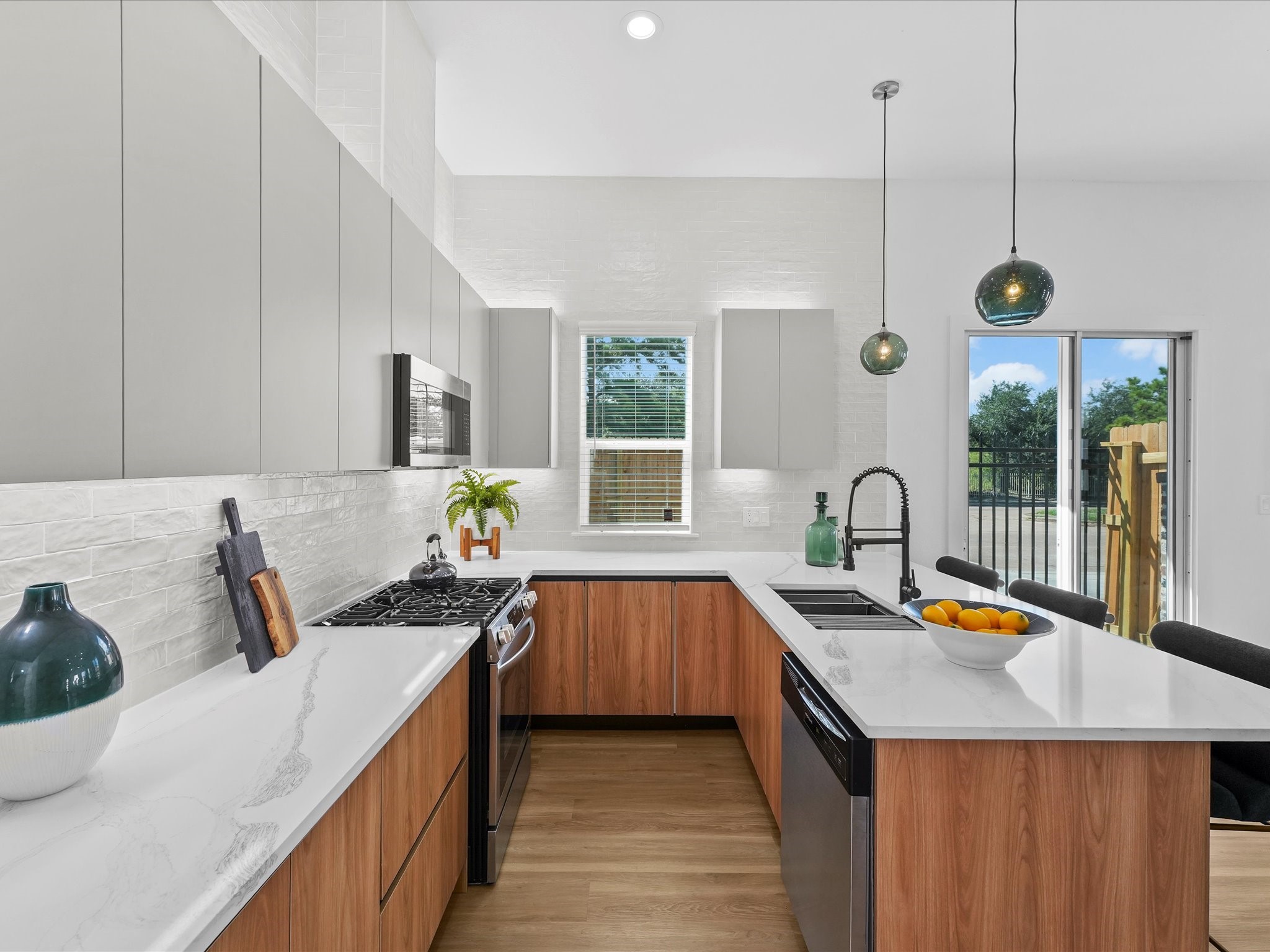 2582 West Tidwell Road Houston, TX 77091 - Photo 13 of 29