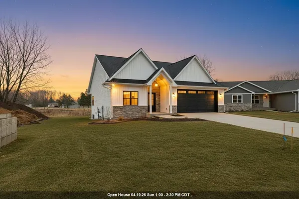 $473,900 | 4975 Water Mint Ct Green, Green Bay, WI 54313
