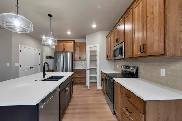 $473,900 | 4975 Water Mint Ct Green, Green Bay, WI 54313