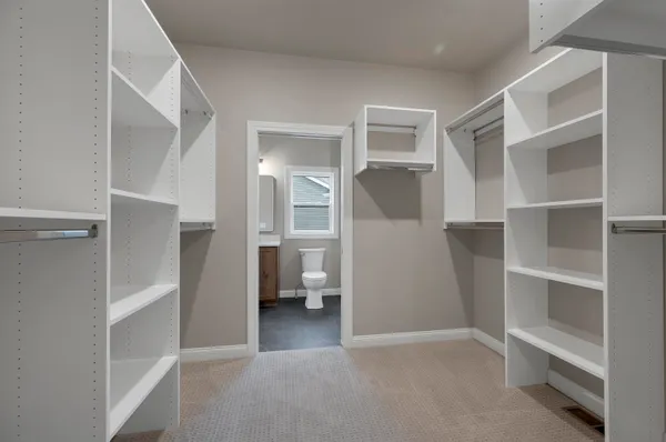 $473,900 | 4975 Water Mint Ct Green, Green Bay, WI 54313