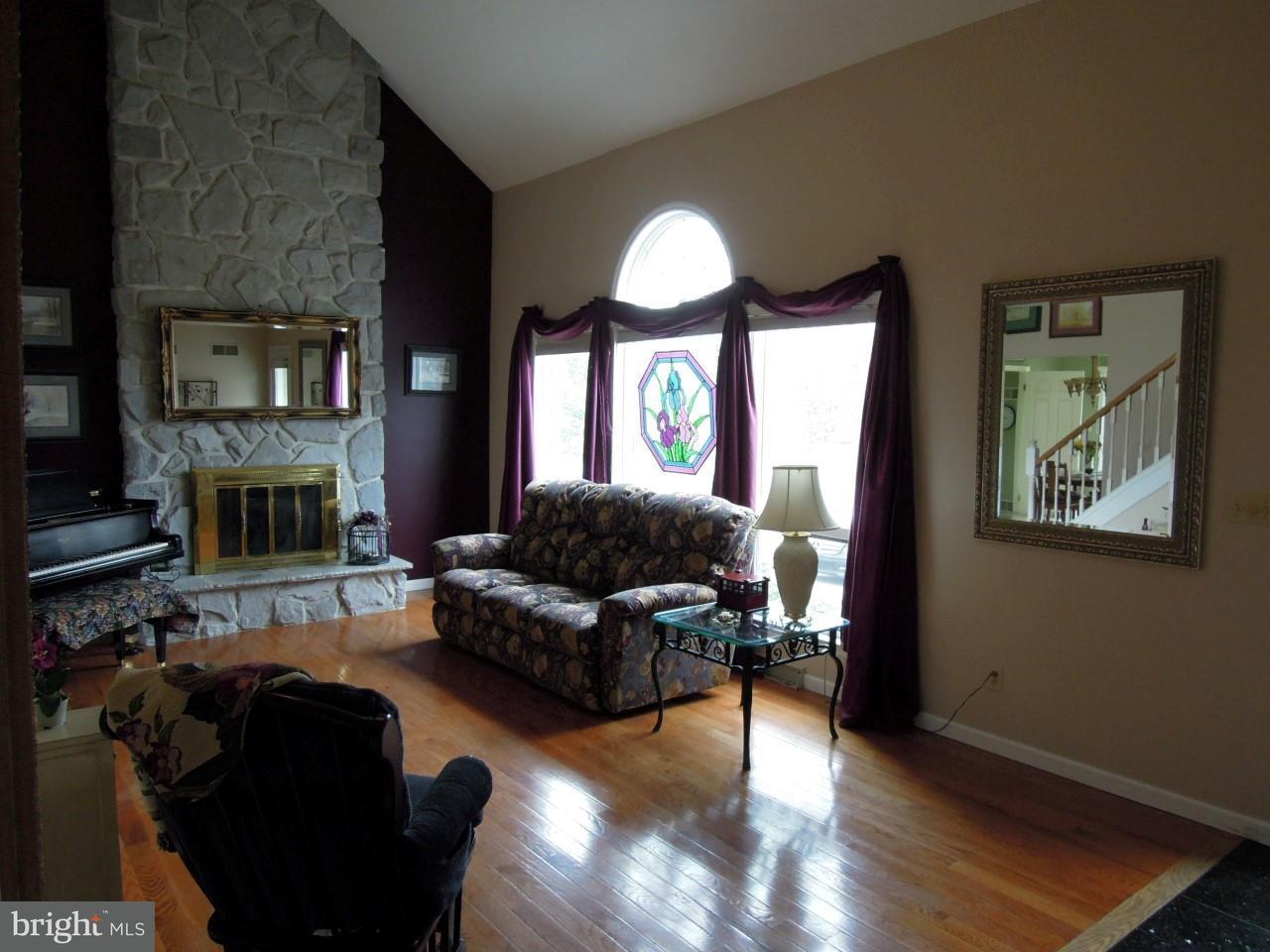40 Regency Circle Gettysburg, PA 17325 - Photo 4 of 18 Gallery Image 4