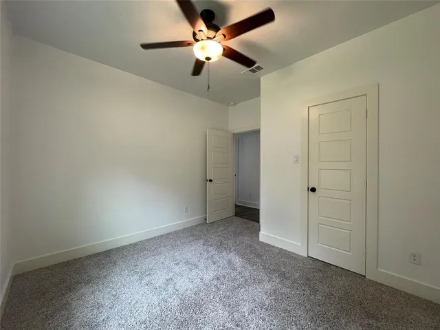 a close view of sink and tap