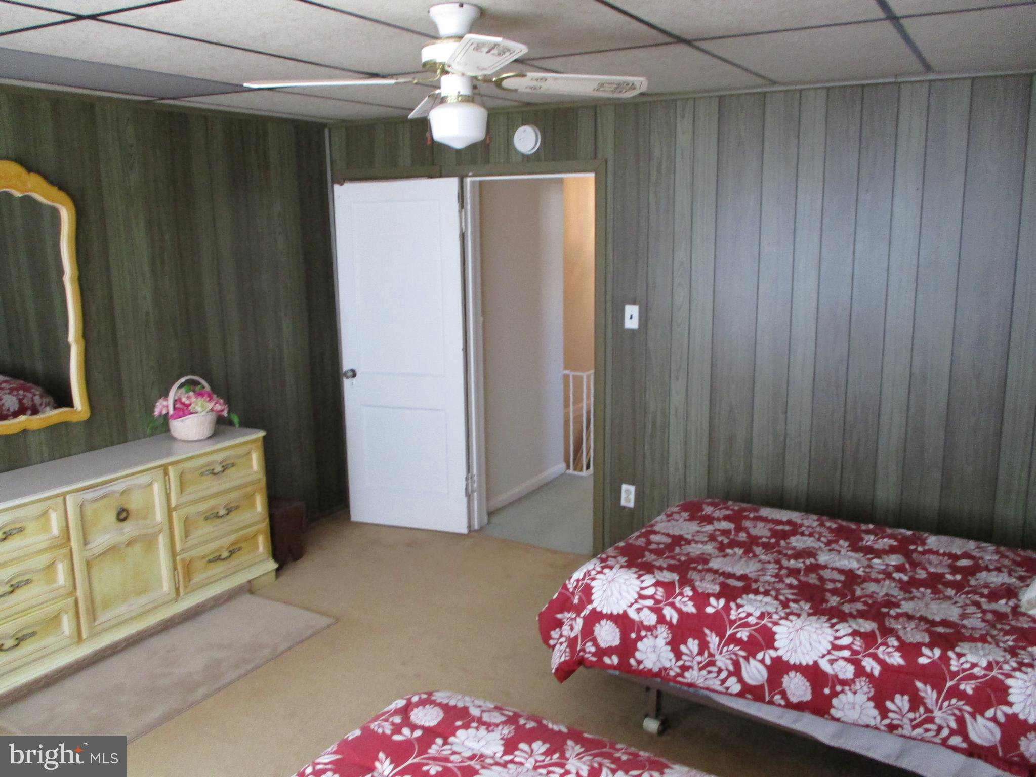 7214 Dungan Road Philadelphia, PA 19111 - Photo 13 of 19